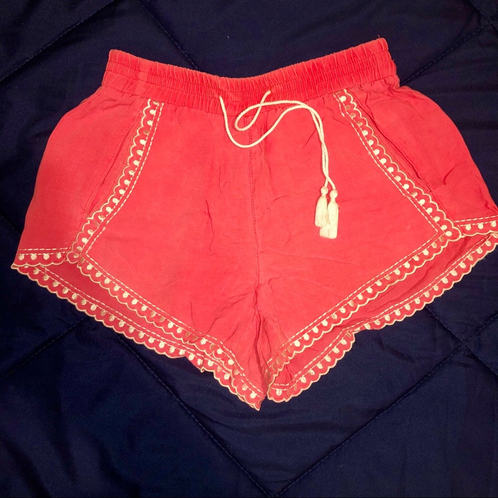 Vintage pink and white with lace trim shorts!!!